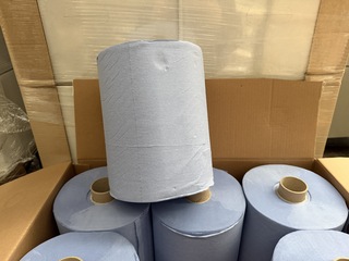 Ca. 96x Handdoekrol HPG Motion 100% cellulose blauw 2 laags 24 cm bree